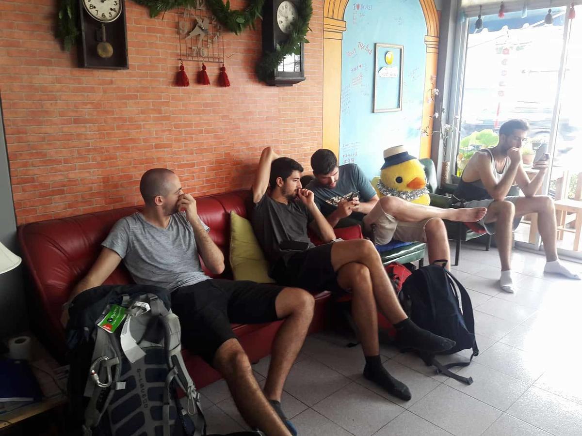 Ama Phuket Hostel Exterior foto